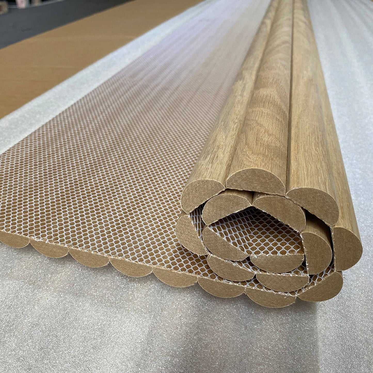 WOODFLEX Flexible Wooden Slat Wall Panel - Oak Veneer - 2700mm x 600mm - Mini Half Round