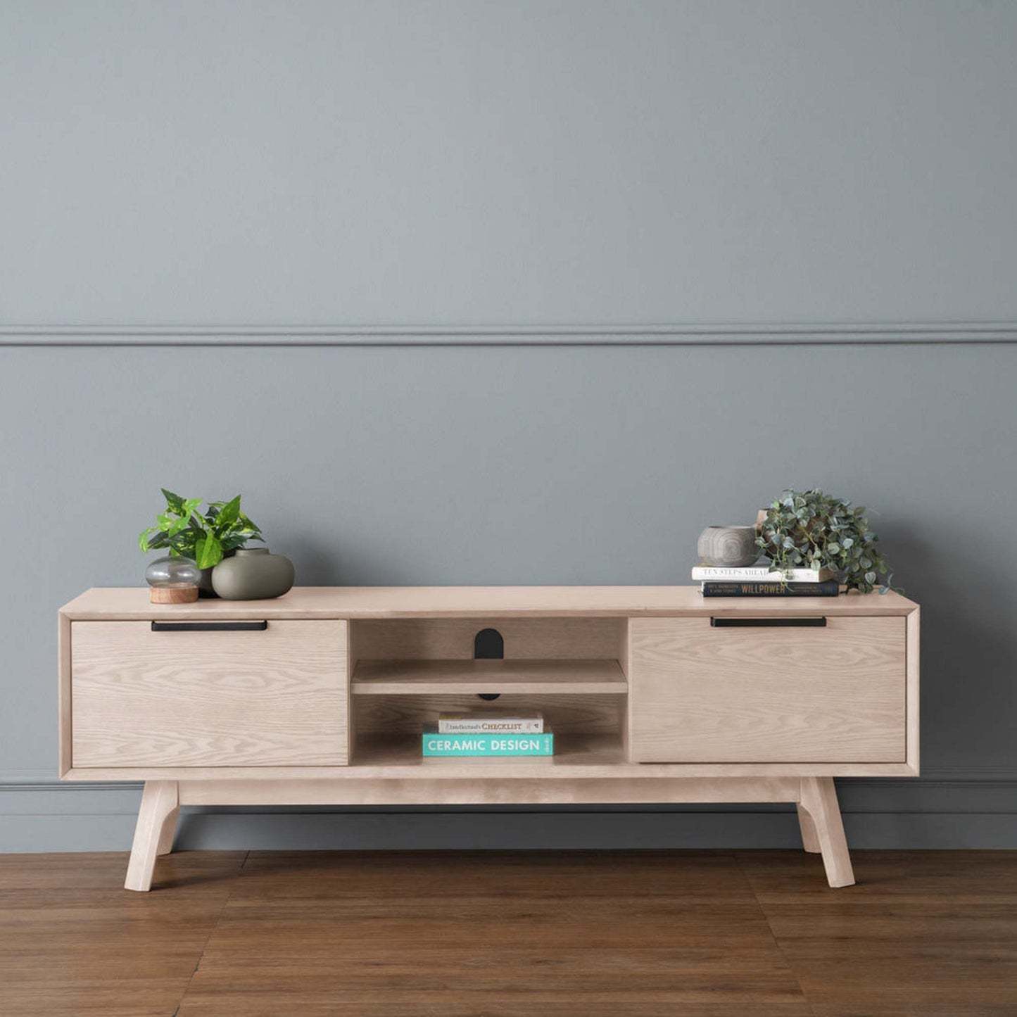 NEATH Entertainment TV Unit 150cm - White Oak