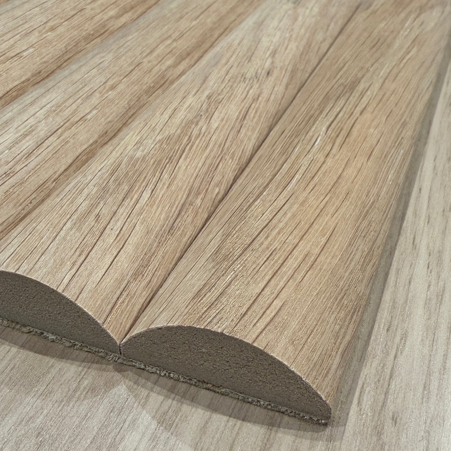 WOODFLEX FLEXIBLE HALF ROUND 37mm OAK - SAMPLE