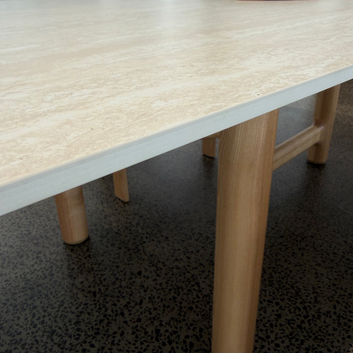 EVERLY Extendable Dining Table 180-270cm - Ceramic & Ash Veneer