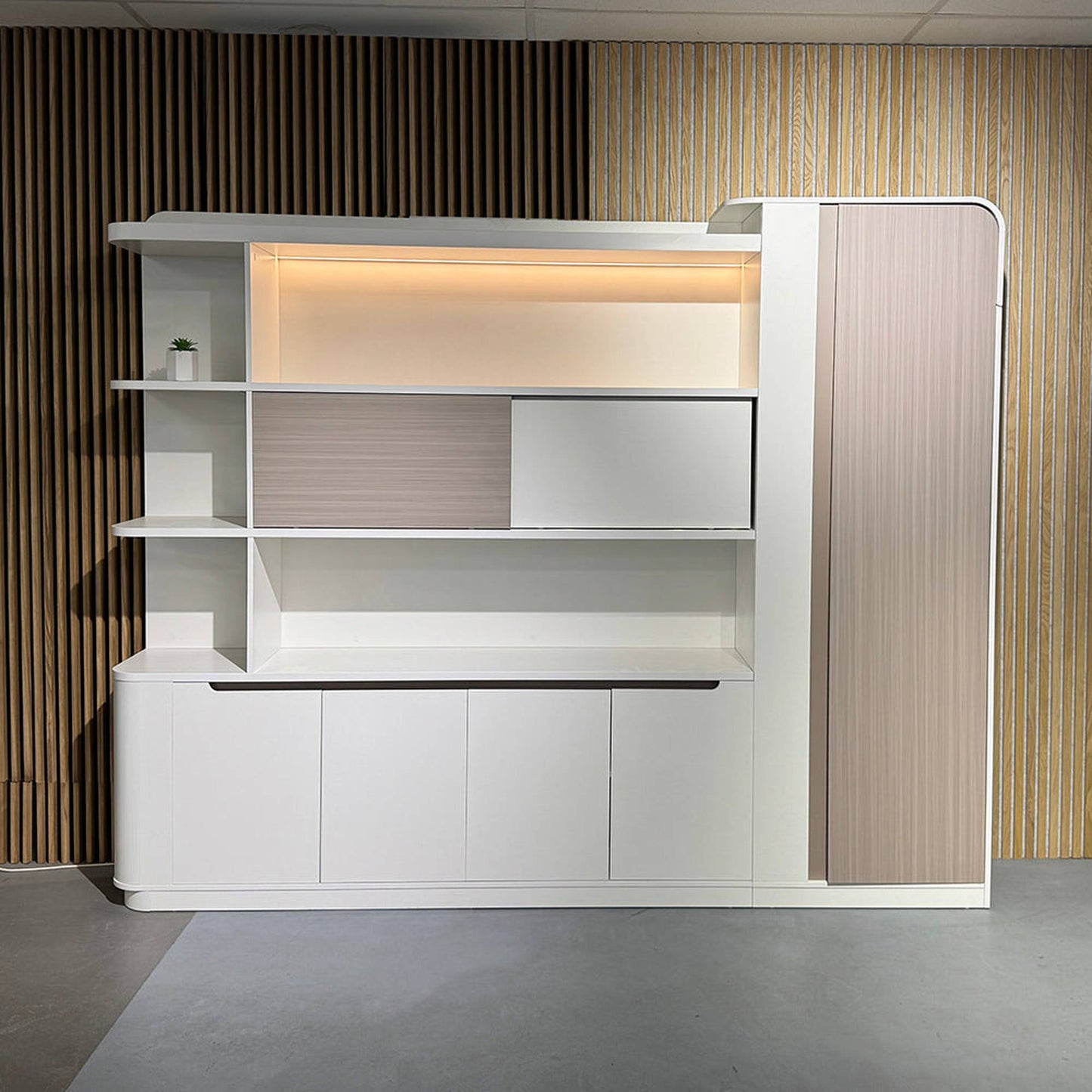 LUSH Display Unit 261.5cm - White & Taupe