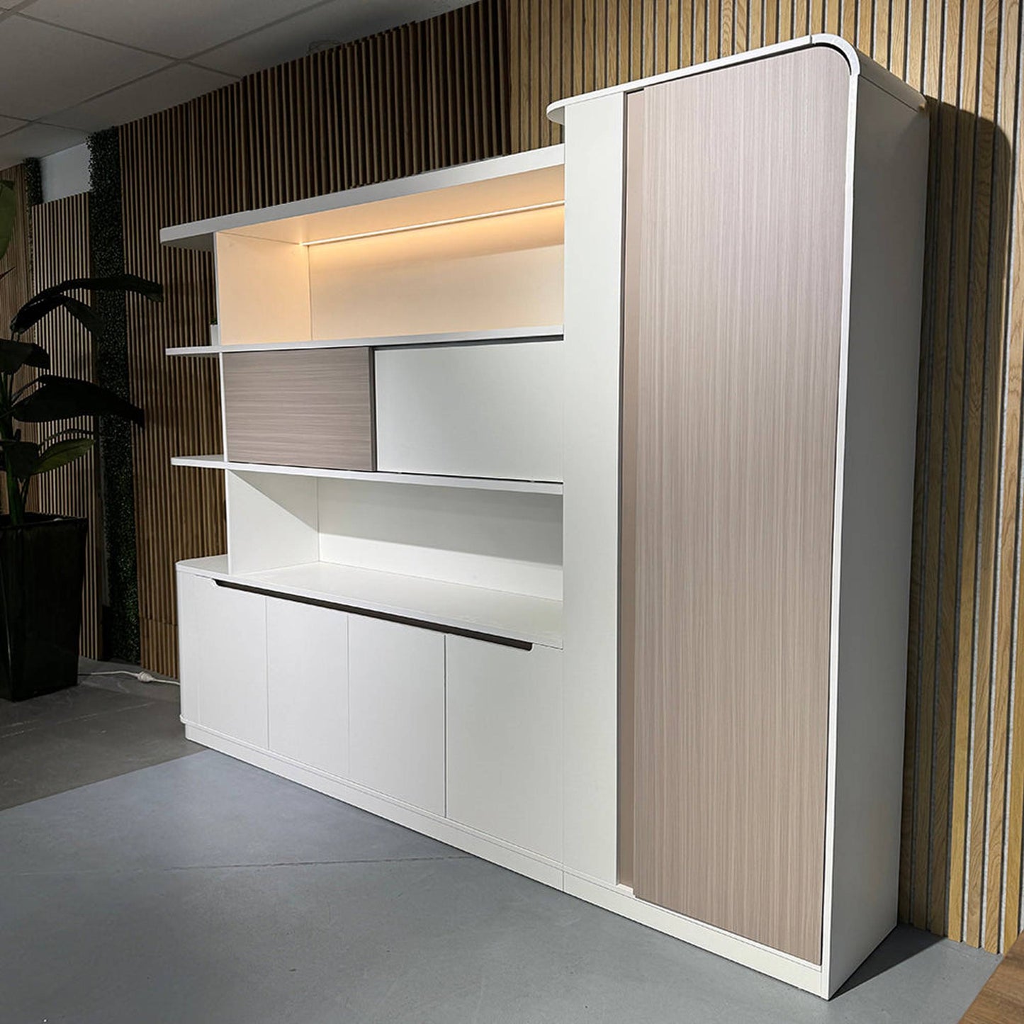 LUSH Display Unit 261.5cm - White & Taupe
