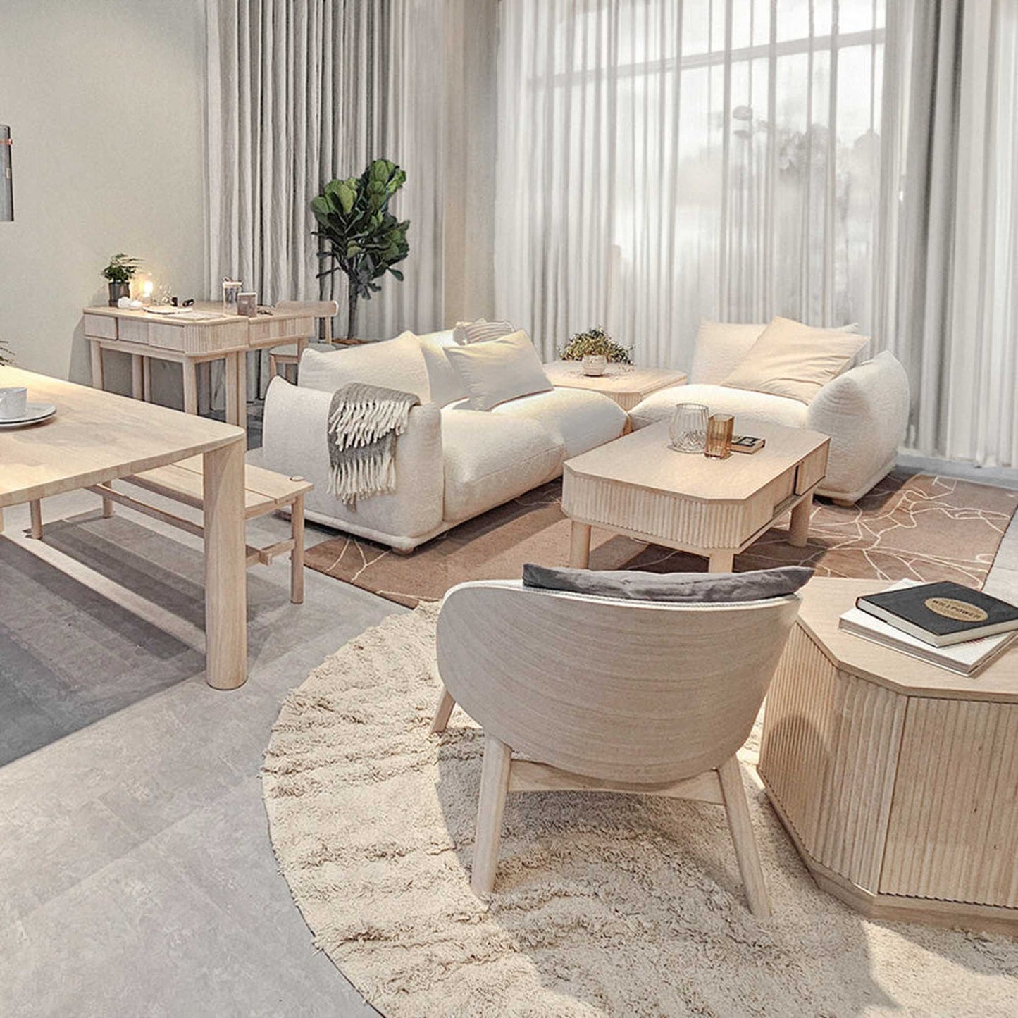 VEDA Lounge Chair - Natural