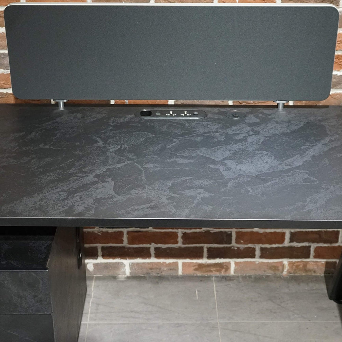 DOLAN Reversible Single Seater Workstation 1.4 - 1.6m - Black Concrete